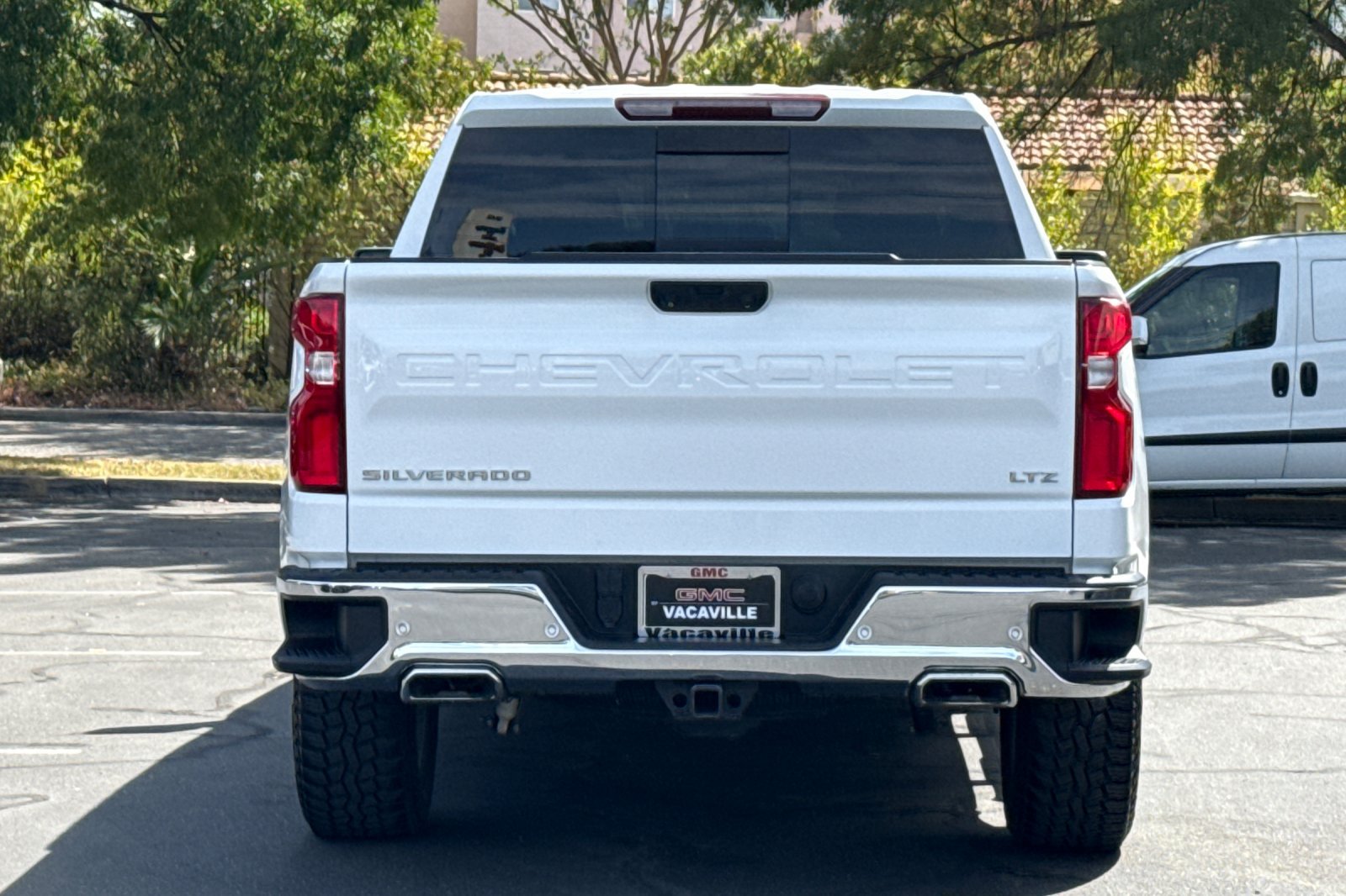 Used 2023 Chevrolet Silverado 1500 LTZ w/ LTZ Convenience Package II AWD/4WD image 6
