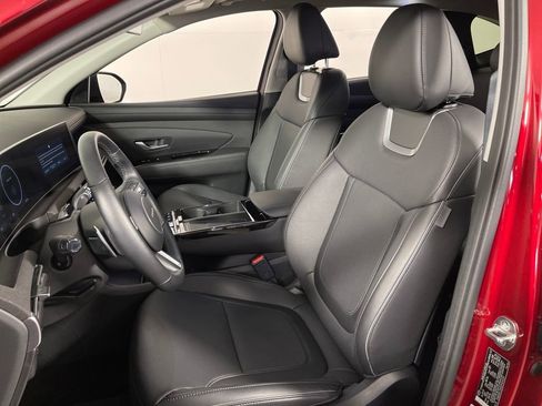 Certified 2025 Hyundai Tucson Limited image 12