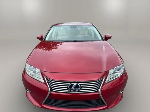 Used 2014 Lexus ES 300h w/ Premium Package w/Bamboo Trim FWD image 7