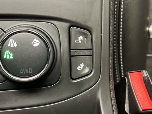 Used 2023 GMC Terrain SLT image 21