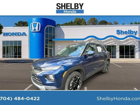 Used 2023 Chevrolet TrailBlazer LT FWD image 1