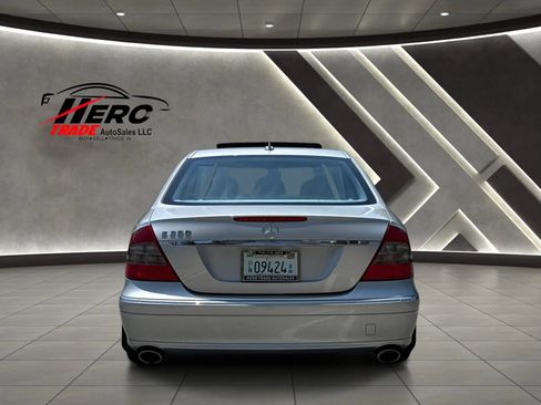 Used 2008 Mercedes-Benz E 350 Sedan image 5