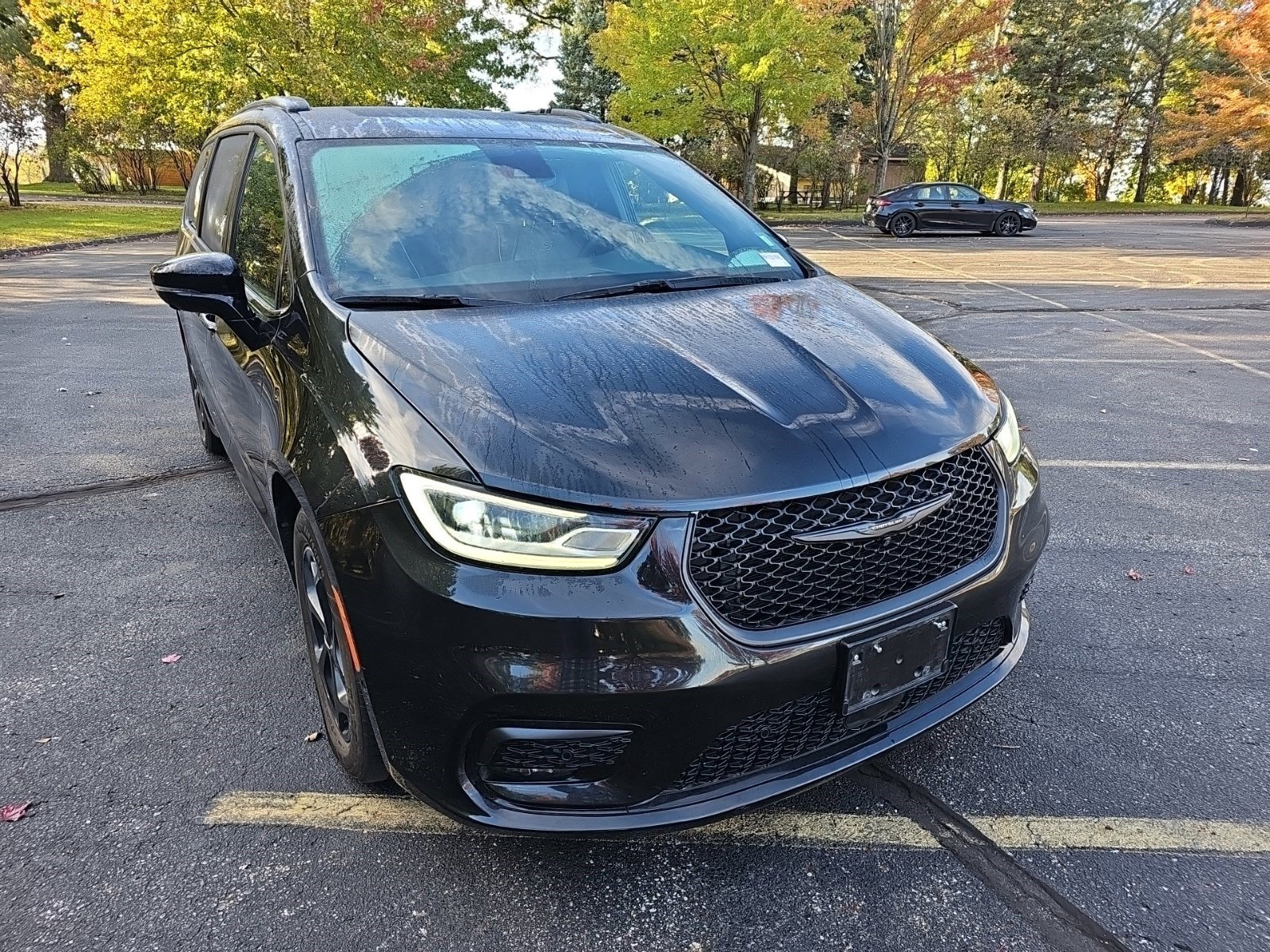 Used 2024 Chrysler Pacifica Premium FWD image 8