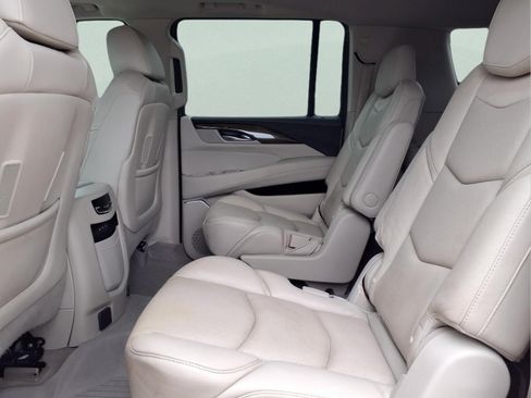 Used 2019 Cadillac Escalade ESV Premium Luxury image 11