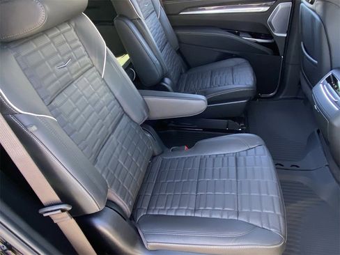 Certified 2025 Cadillac Escalade V w/ LPO, ONYX Package image 14