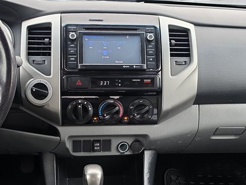Used 2014 Toyota Tacoma 4x4 Double Cab image 21