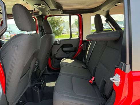 Used 2023 Jeep Wrangler Unlimited Sport AWD/4WD image 33