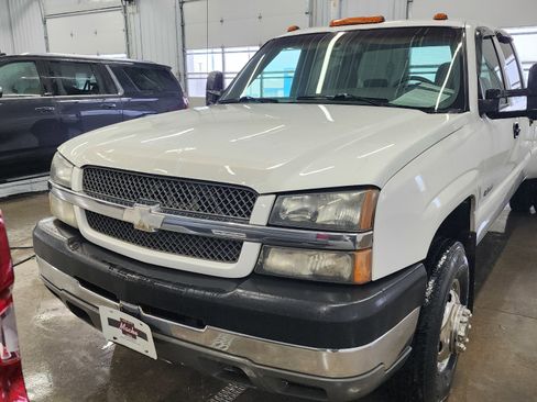 Used 2003 Chevrolet Silverado 3500 LS image 2