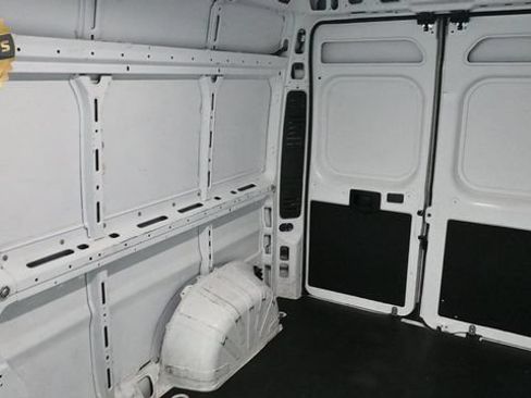 Used 2023 RAM ProMaster 2500 FWD image 13