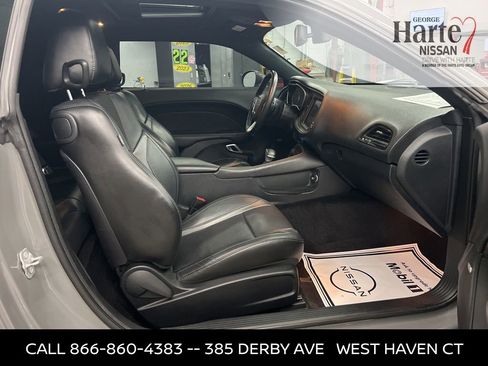 Used 2017 Dodge Challenger SXT Plus image 34