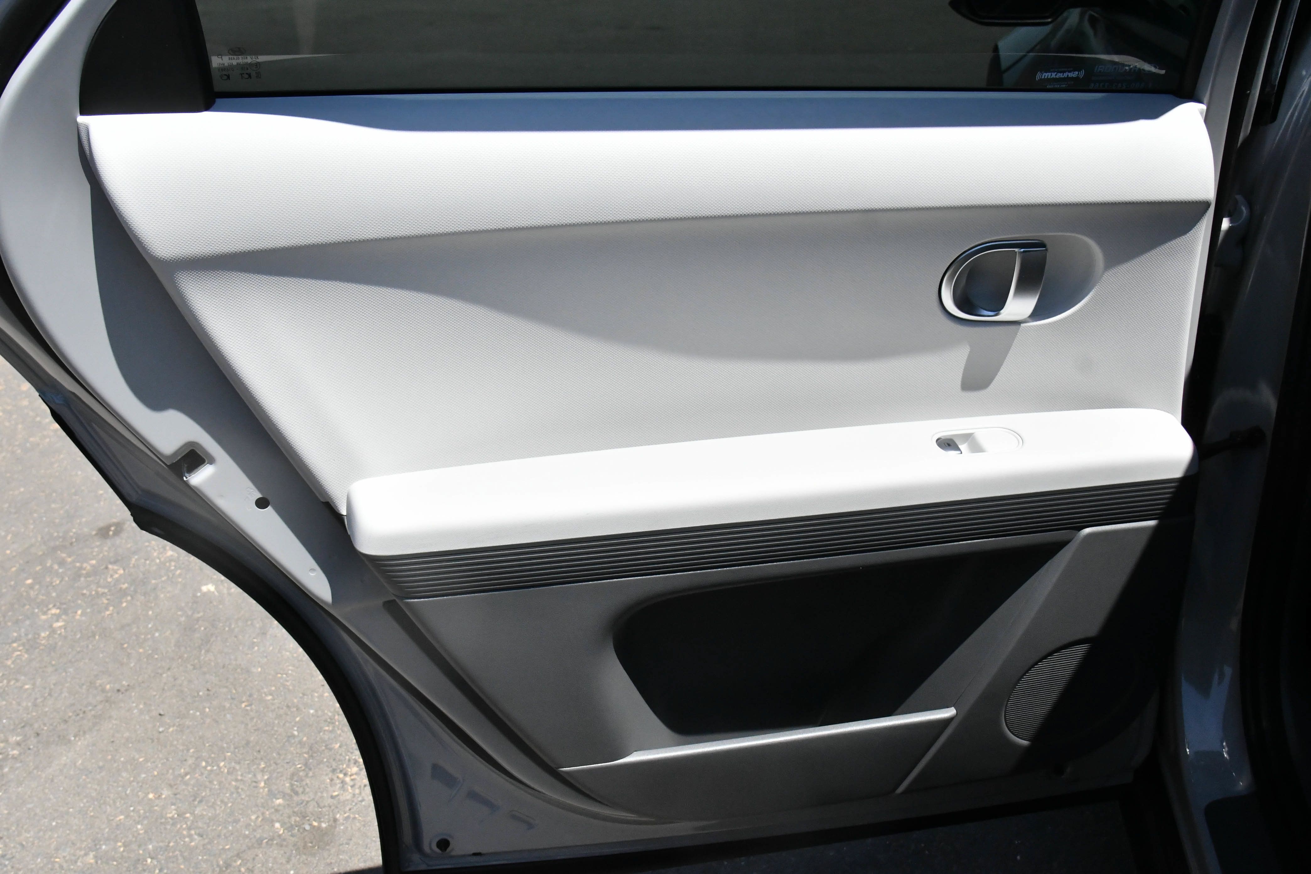 Used 2024 Hyundai Ioniq 5 SE RWD image 36