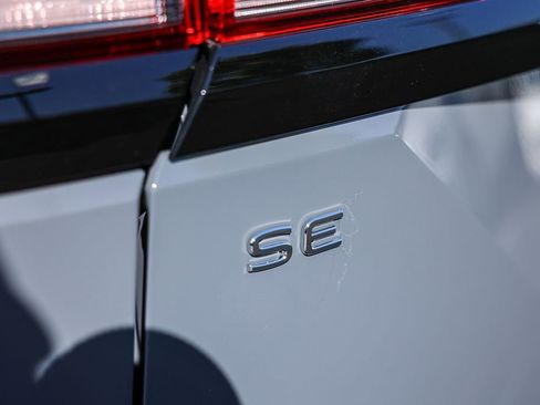 New 2026 Volkswagen Atlas Peak Edition image 10