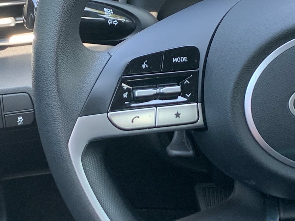 Certified 2026 Hyundai Elantra SE FWD image 22