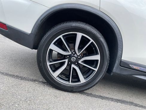 Used 2018 Nissan Rogue SL w/ Premium Package AWD/4WD image 12