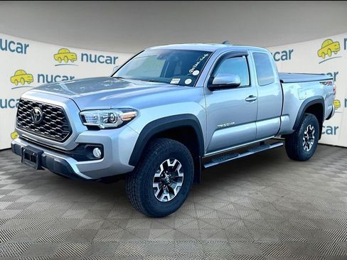 Certified 2021 Toyota Tacoma TRD Off-Road w/ Technology Package AWD/4WD image 3