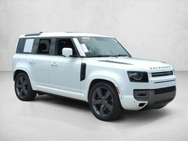 Used 2025 Land Rover Defender 110 V8 AWD/4WD image 3