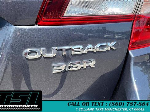 Used 2016 Subaru Outback 3.6R Limited AWD/4WD image 8