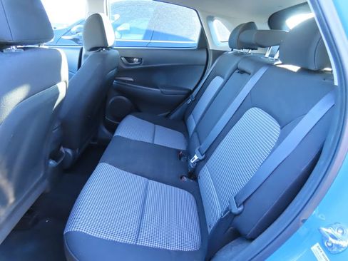 Used 2023 Hyundai Kona SE w/ Cargo Package image 11