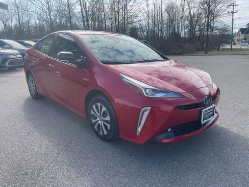 Used 2020 Toyota Prius XLE w/ Advanced Technology Package image 5