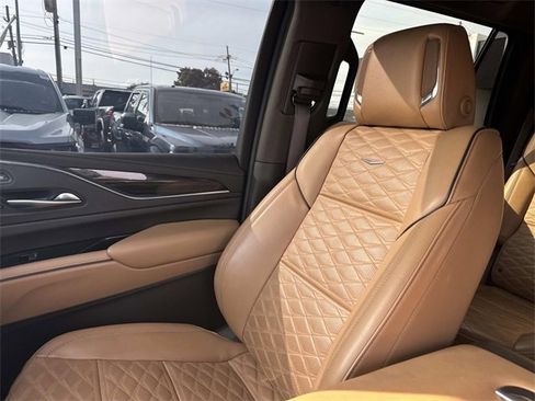 Used 2023 Cadillac Escalade Sport w/ Touring Package image 21