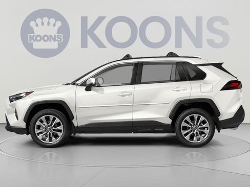 Used 2024 Toyota RAV4 XLE w/ Convenience Package AWD/4WD image 4