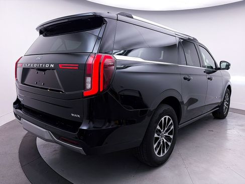 Used 2025 Ford Expedition Max Platinum image 17