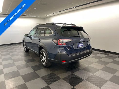 Certified 2025 Subaru Outback Premium w/ Popular Package #1A image 3