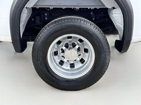 Used 2025 GMC Sierra 3500 Denali w/ Denali Reserve Package AWD/4WD image 35