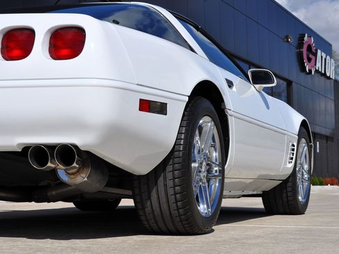 Used 1996 Chevrolet Corvette Coupe RWD image 24