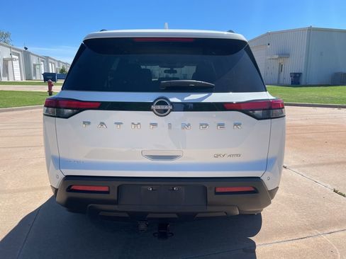 Used 2023 Nissan Pathfinder SV AWD/4WD image 6