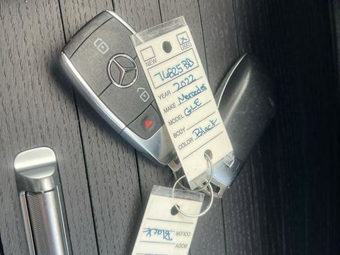 Used 2022 Mercedes-Benz GLE 350 4MATIC image 28