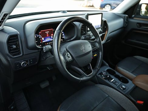 Used 2022 Ford Bronco Sport Outer Banks w/ Tech Package image 21