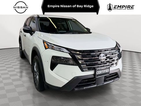 Used 2026 Nissan Rogue S AWD/4WD image 1