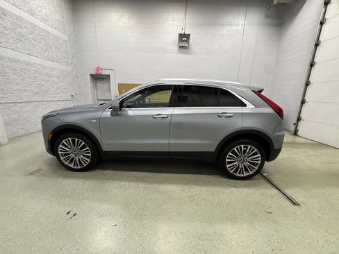 Used 2024 Cadillac XT4 Premium Luxury w/ Technology Package AWD/4WD image 7