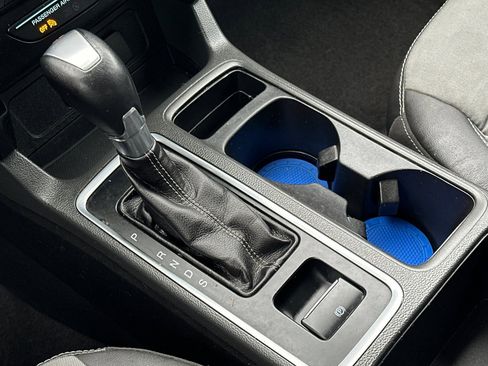 Used 2018 Ford Escape SE w/ SE Sport Appearance Package image 21