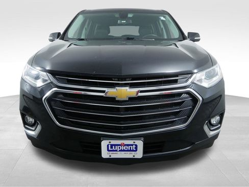 Used 2019 Chevrolet Traverse LT w/ LT Premium Package AWD/4WD image 3