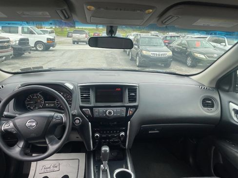 Used 2015 Nissan Pathfinder S image 20