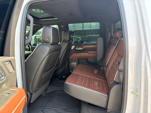 Used 2025 GMC Sierra 2500 Denali Ultimate AWD/4WD image 11