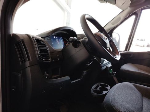 Used 2025 RAM ProMaster 2500 w/ U-Haul Equipment Group FWD image 22