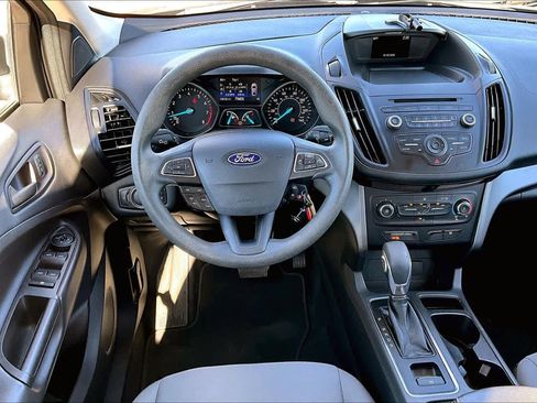 Used 2017 Ford Escape S image 5