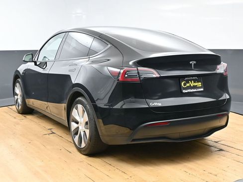 Used 2023 Tesla Model Y 2WD image 6