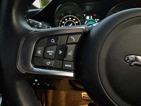 Used 2020 Jaguar E-PACE R-Dynamic S image 15