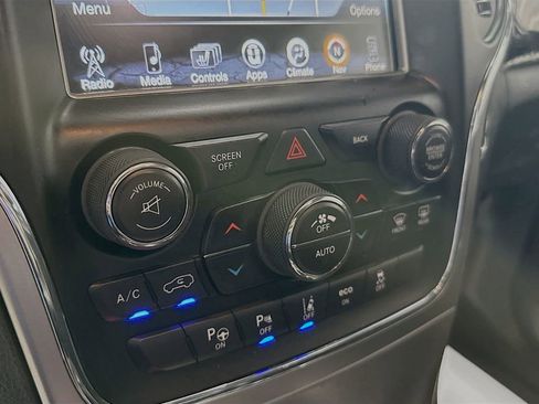 Used 2017 Jeep Grand Cherokee SRT AWD/4WD image 17