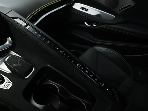 Used 2020 Chevrolet Corvette Stingray Premium Cpe w/ 3LT Preferred Equipment Group RWD image 32