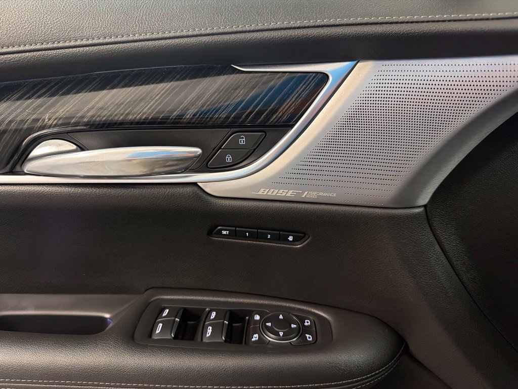 Used 2023 Cadillac XT6 Premium Luxury w/ Technology Package FWD image 15