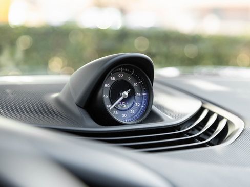 Certified 2025 Porsche Taycan image 25