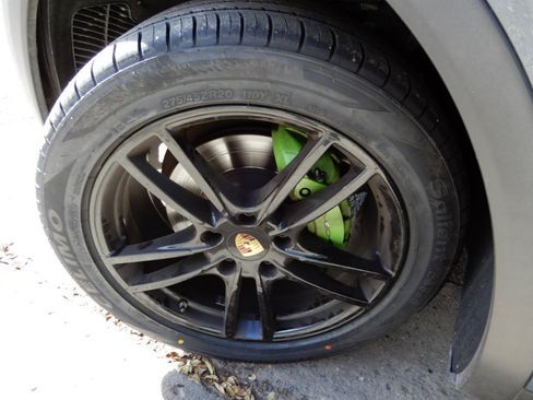 Used 2019 Porsche Cayenne image 27