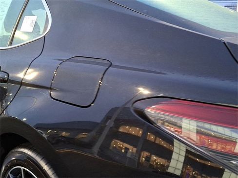 Certified 2023 Toyota Camry SE image 9