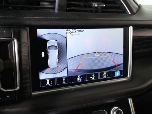 Used 2021 GMC Yukon XL Denali w/ Denali Ultimate Package AWD/4WD image 6
