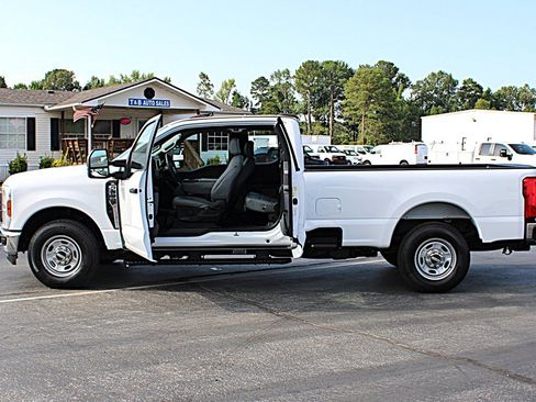Used 2024 Ford F250 XL w/ XL Chrome Package RWD image 7